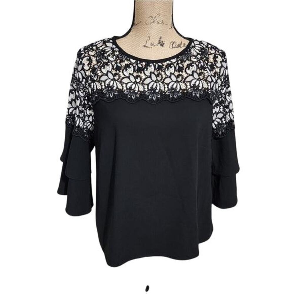 Chico's black and white floral lace yoke ruffled sleeve blouse size 1 medium